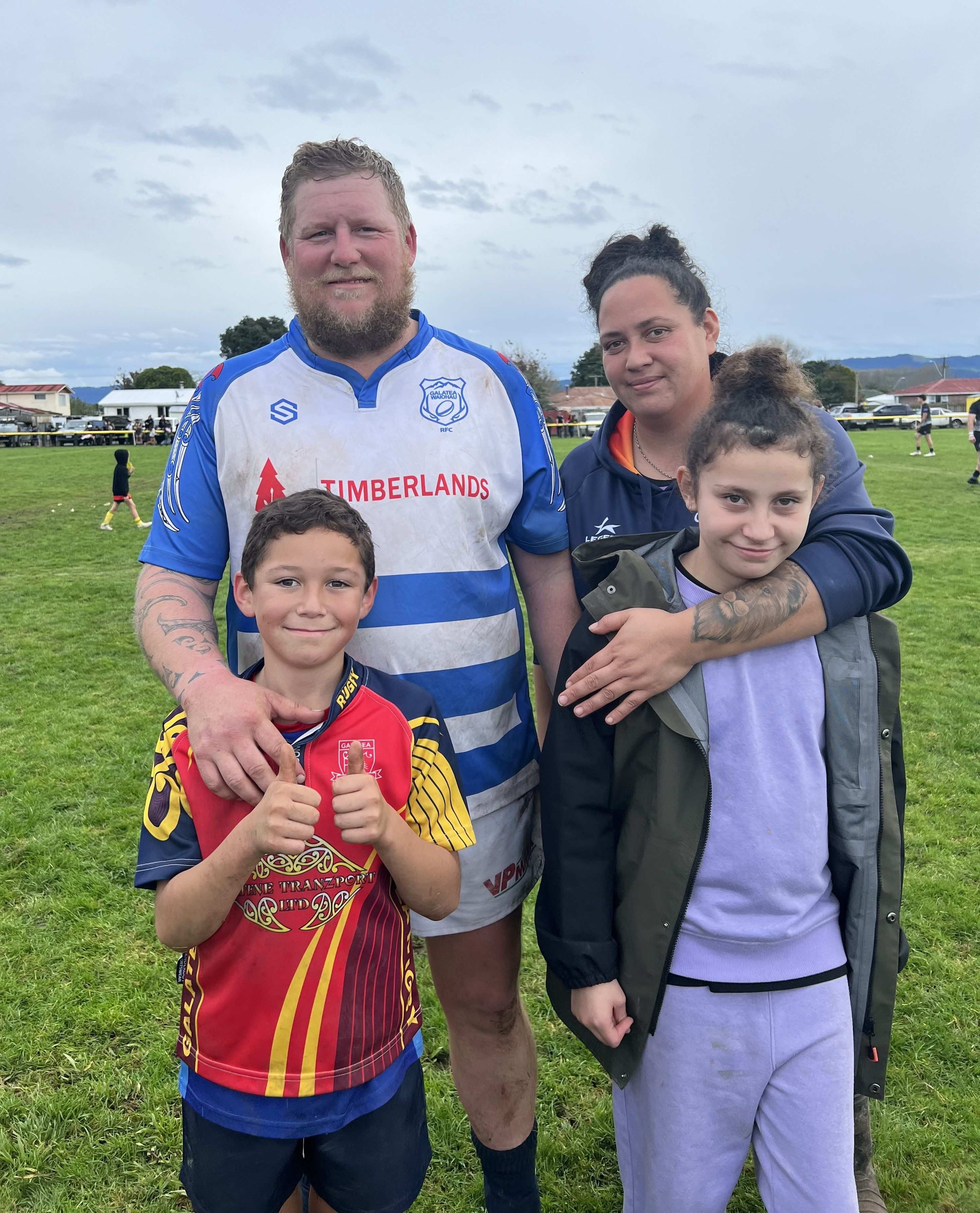 Andrew Kennett and family