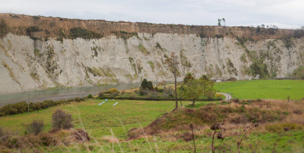 Land River Cliff White Papa Face